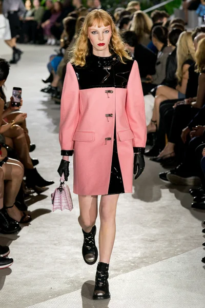 Look 37